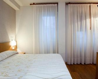 Hostal Abodi - Pamplona - Camera da letto