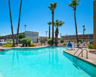 Red Roof Inn Tucson Downtown - University - Tucson - Pool