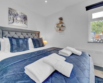 Lovely 1-Bed Studio in Feltham - Feltham - Bedroom