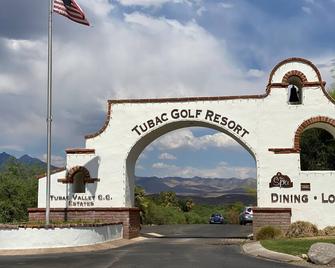 Adorable Casita W/Fireplace - Walking distance to Tubac Resort-Self Check-In - Tubac - Building