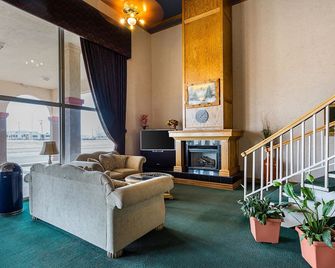 Rodeway Inn Roswell West - Roswell - Wohnzimmer