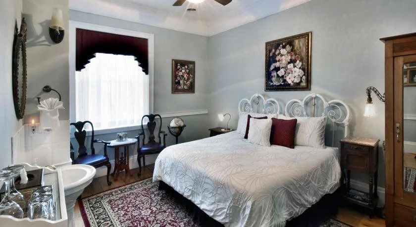 Brockamour Manor Bed and Breakfast - Niagara-on-the-Lake
