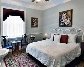 Brockamour Manor Bed and Breakfast - ניאגרה און-דה-לייק - חדר שינה