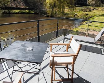 Abcd - Hôtel-Restaurant - Beauraing - Varanda