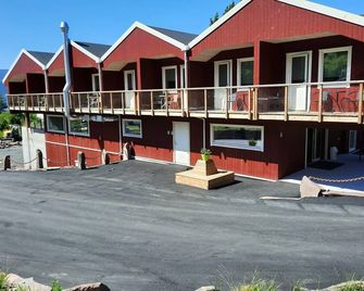 Utvika Gård & Camping - Krokkleiva - Building