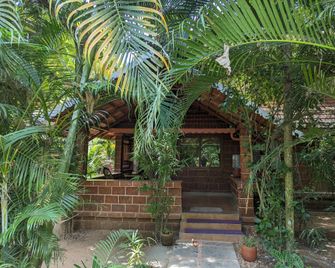 Neelambari Ecotourism Thrissur, Arattupuzha - Thrissur - Building