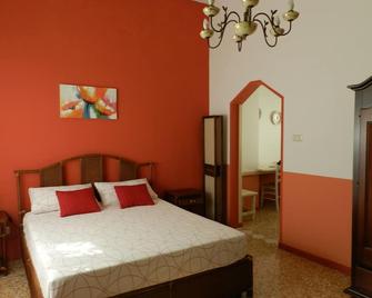 Casa a Corte nel centro storico - Taviano - Camera da letto