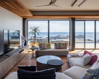 Gifthouse Tateyama - Tateyama - Living room