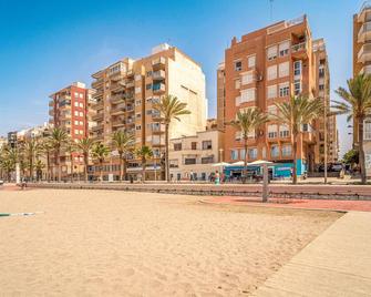 3 Bedroom Amazing Apartment In Almería - Almería