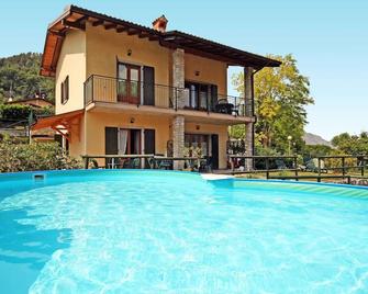Holiday apartment in the holiday complex Casa Susy - Pieve di Tremosine - Piscina
