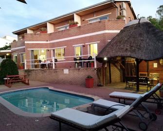 Hotel Uhland - Windhoek - Svømmebasseng