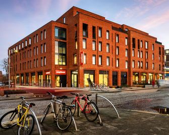 easyHotel Oxford - Oxford - Gebäude