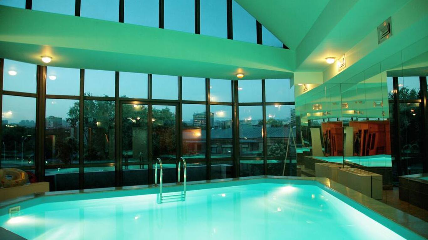 Ararat Hotel