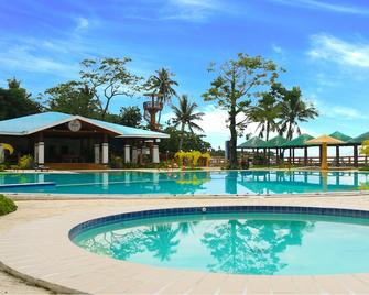 Aquazul Resort and hotel - Mauban - Piscina