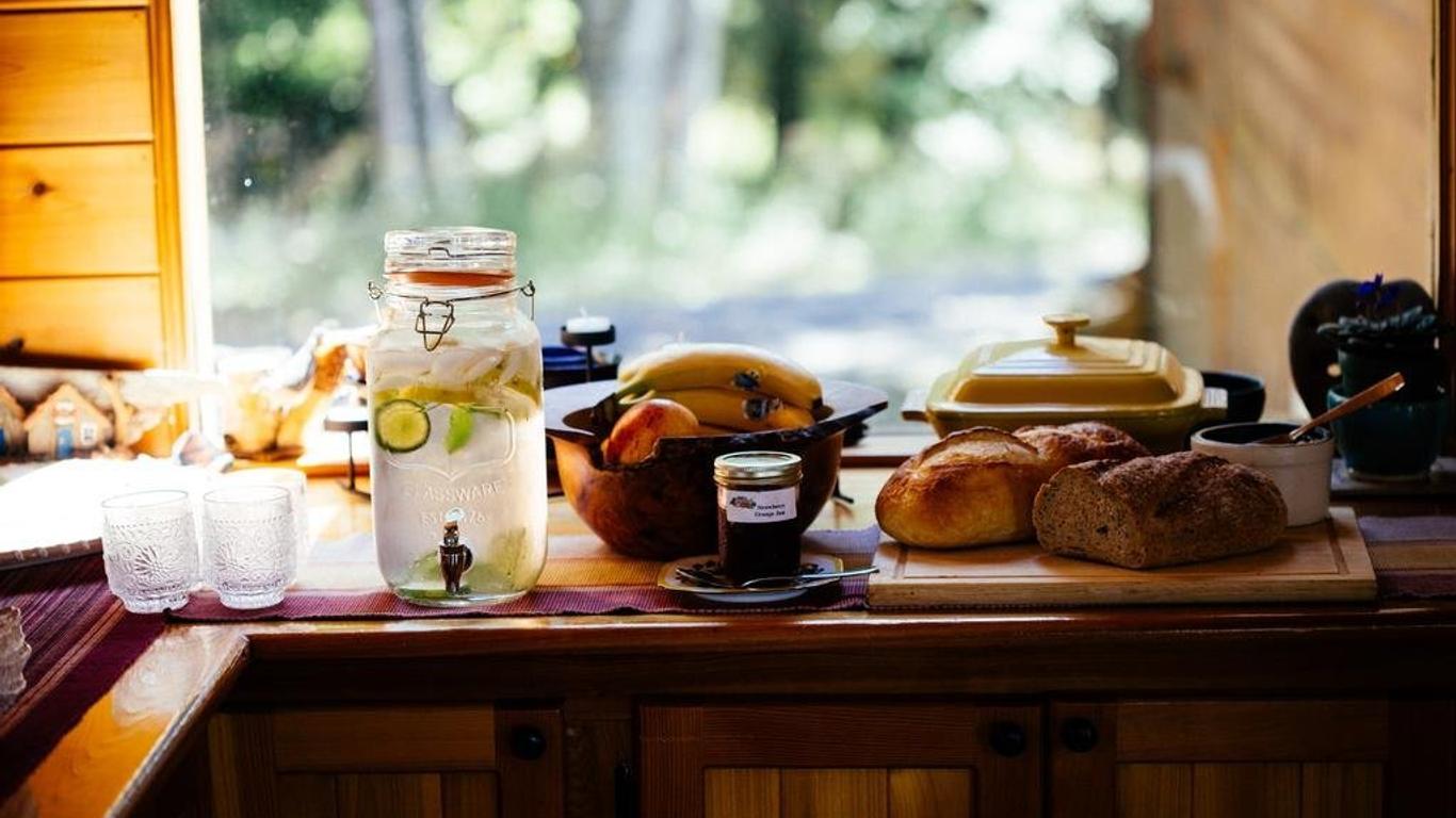 Skeena River House Bed & Breakfast