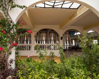 Moja Tuu The Luxury Villas & Nature Retreat - Kiwengwa - Golf