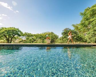 Lumeria Maui, Educational Retreat Center - Makawao - Pool