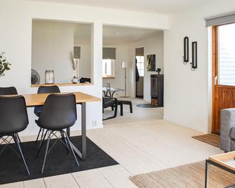Lovely Home In Höör With Wifi - Höör - Dining room