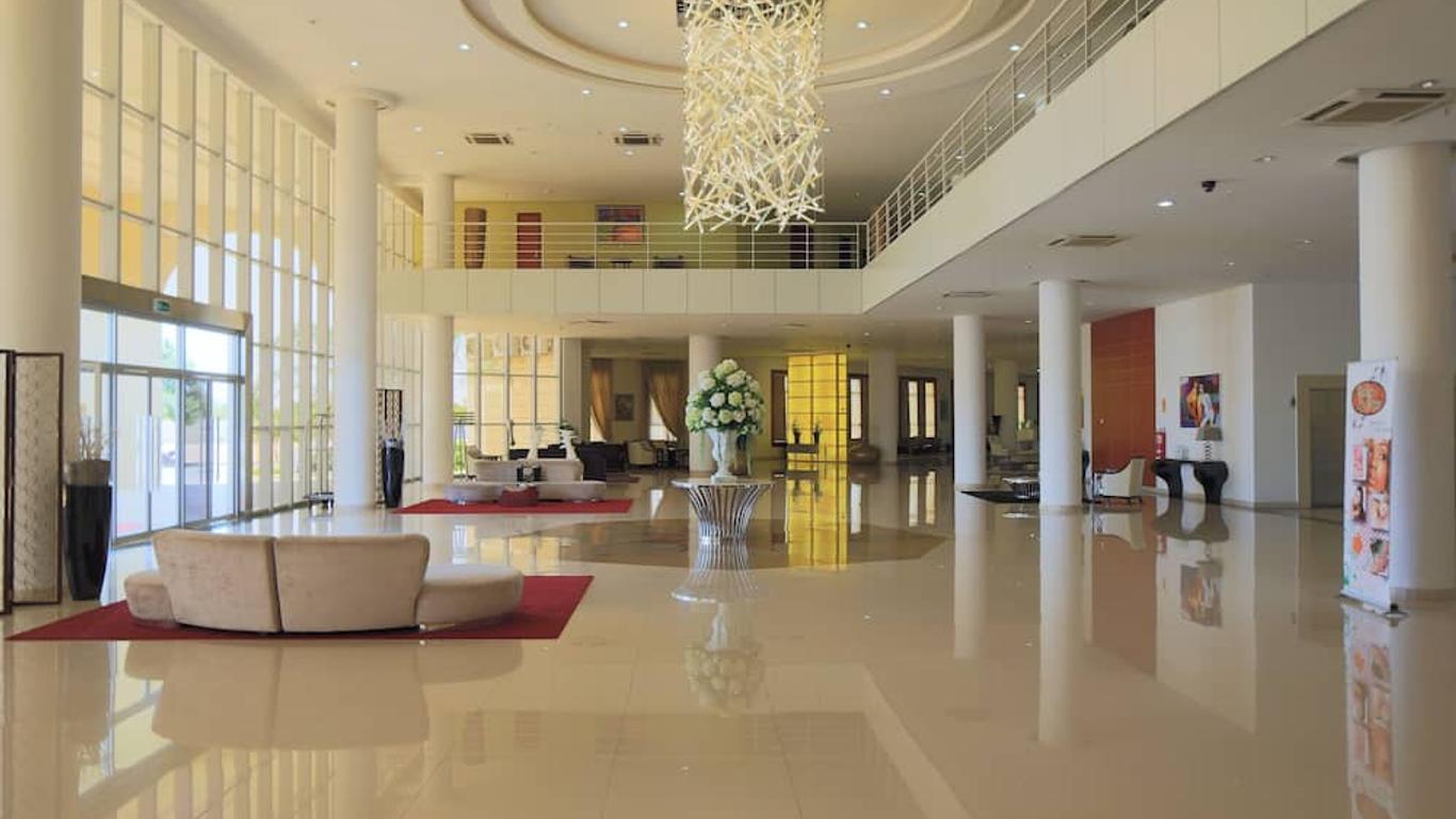 Ritz Hotel Victoria Garden