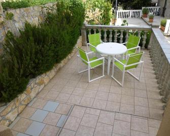 Apartments Villa Rosmarin - Omisalj - Balkon