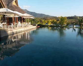 Appartement De Charme, West Island, Rivi - Grande Rivière Noire - Piscine