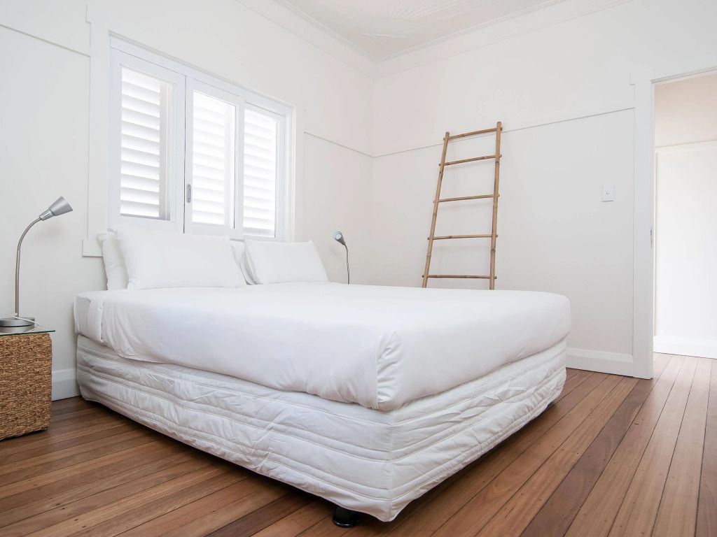 بايرون بالمز جست هاوس