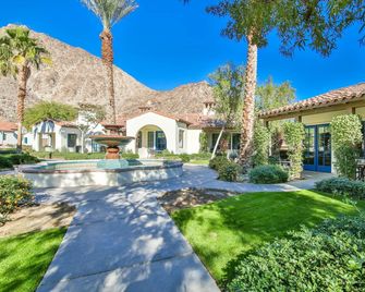 Heritage 3 Bedrooms H90 by RedAwning - La Quinta - Building