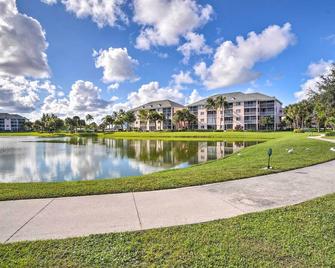 Jupiter Bay Condo with Pool Less Than Half Mile to Beach! - Jupiter - Building