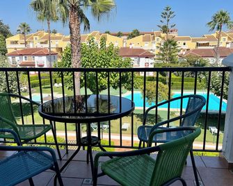 Apartamento En Islantilla Playa Con 2 Terrazas Y Wifi Fibra - Islantilla - Balcony