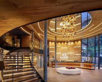 Lunaris Wellnessresort - Valle Aurina/Ahrntal - Lobby