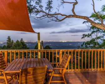 Tamborine Mountain Bed and Breakfast - Eagle Heights - Balcón