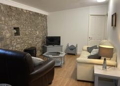 Beautiful 3 bedroom cottage in Vale of Glamorgan - Barry - Living room