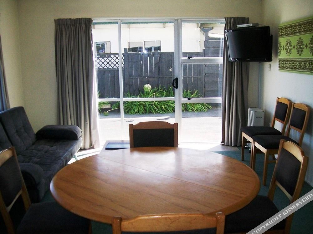 Cedar Court Motel - Napier - Dining room
