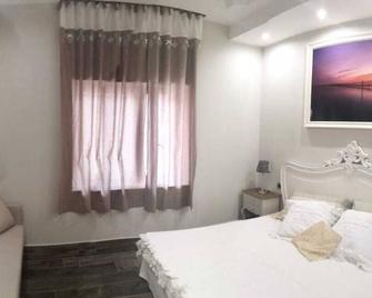 veronica's b&b - Lesina - Habitación