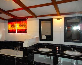 Hotel Awalé Plage - Village vacances - Grand-Popo - Bathroom
