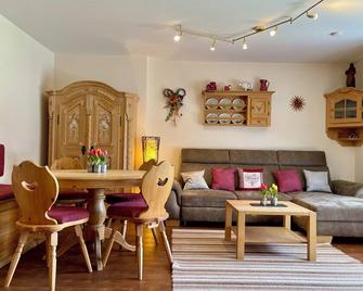 Haus Sonnenwinkel - SommerBergBahn unlimited kostenlos - Obermaiselstein - Wohnzimmer