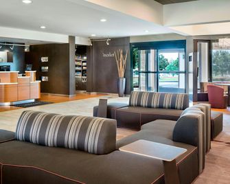 Courtyard by Marriott Dallas Arlington/Entertainment District - Arlington - Hall