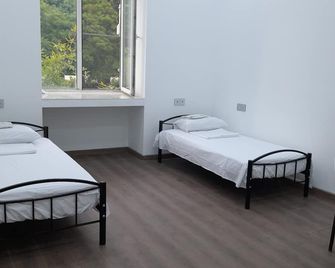 White City Hostel - Baku - Bedroom