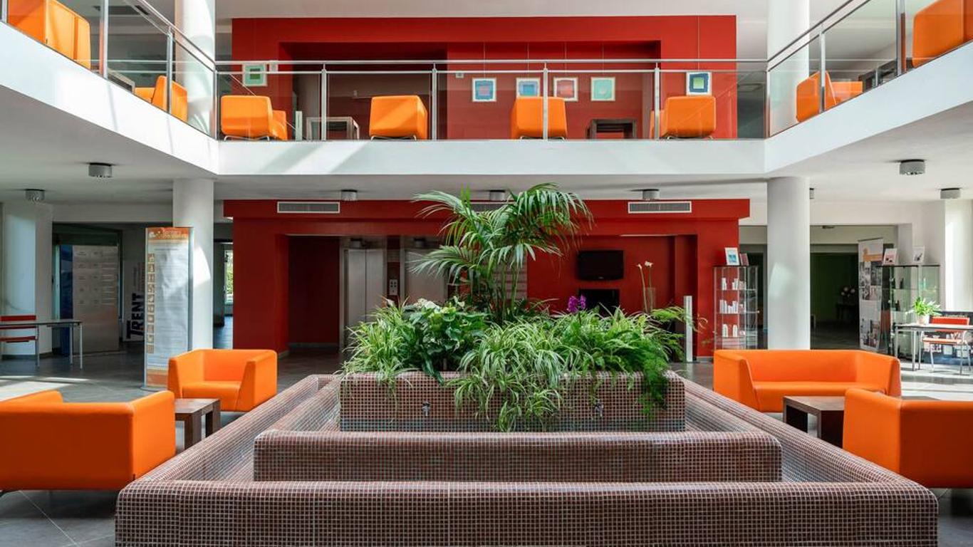 Hotel Balance