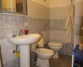 Domo Sul Porto - Stintino - Baño