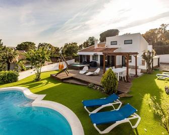 La Villa de los Mares - Romanyà de la Selva - Piscina