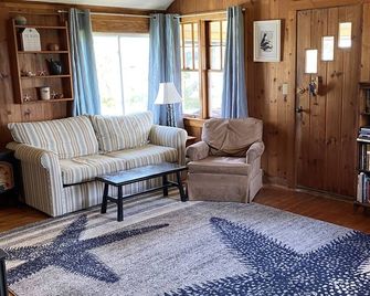 Oceanfront on John's Bay with Private Beach 50 feet from Cottage, New Harbor. - New Harbor - Living room
