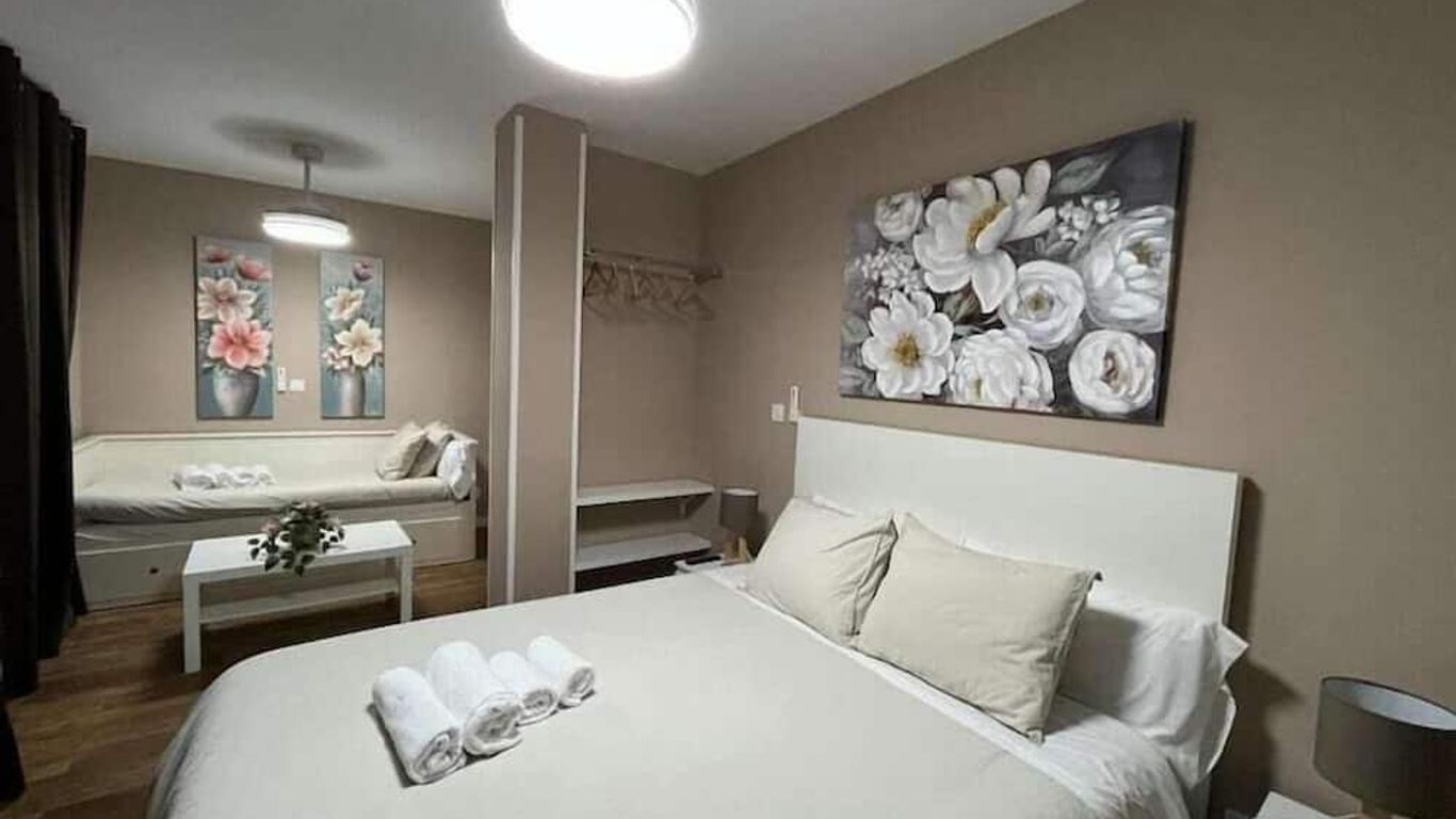 Palacete De La Almudayna