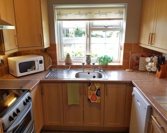 Hawthorn Farm Cottages - Sandwich - Kitchen