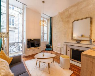 Appartements Climatises en Hyper Centre - Bordeaux - Living room