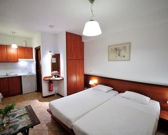 Eye Q Resort - Skiathos - Bedroom