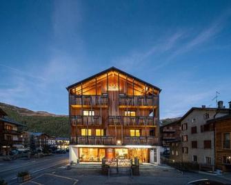 Hotel Larice - Livigno - Building