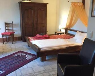 Domizil Hotel Düren 'Kastanienhof' - Düren - Habitación