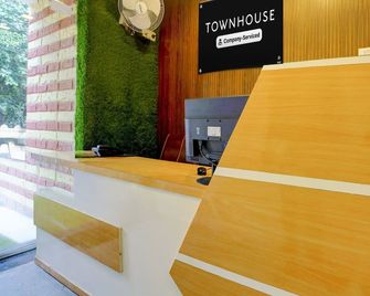 Deluxe Seven Hills Aurangabad - Aurangabad - Front desk