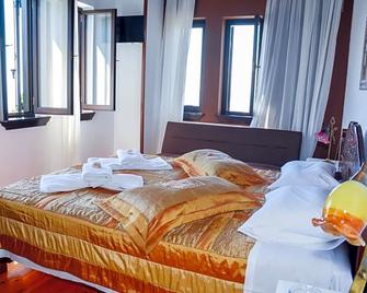 Hotel Adam - Makrinitsa - Slaapkamer